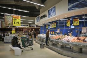 PROMOÇÕES JÁ REPRESENTAM QUASE METADE DAS VENDAS DOS HIPERMERCADOS