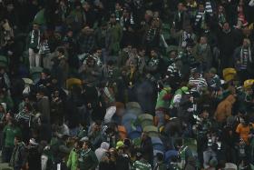 SPORTING PROMETE SER IMPLACÁVEL PARA ADEPTOS QUE USEM PIROTECNIA FRENTE AO LEGIA