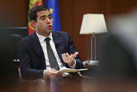 OE2016: PSD ACUSA MINISTRO MÁRIO CENTENO DE “FALSEAR” DADOS DA EXECUÇÃO ORÇAMENTAL