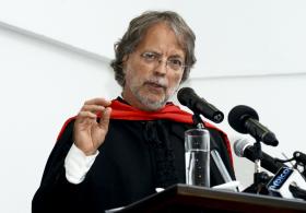 MIA COUTO LANÇA SEGUNDO LIVRO DE TRILOGIA QUE INVOCA GUNGUNHANA