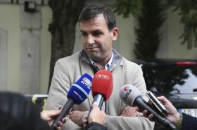 TINO DE RANS ESCOLHE PALÁCIO DE BELÉM PARA RECOLHER A 1.ª ASSINATURA DO PARTIDO TOP