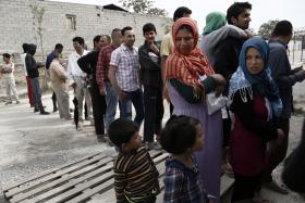 REFUGIADOS NA GRÉCIA MEIO ANO À ESPERA DE RESPOSTAS