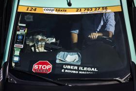 TAXISTAS VÃO PEDIR INDEMNIZAÇÃO DE SEIS MILHÕES DE EUROS À UBER