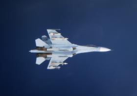 WASHINGTON DENUNCIA INTERCEÇÃO PERIGOSA DE AVIÃO MILITAR EUA POR CAÇA RUSSO