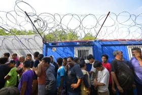 CAPACIDADE PARA ACOLHER REFUGIADOS DA UE ESTÁ “PRÓXIMA DOS SEUS LIMITES” — DONALD TUSK