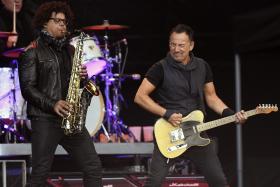 AUTOBIOGRAFIA DE BRUCE SPRINGSTEEN, UMA “LONGA E RUIDOSA ORAÇÃO”, É EDITADA HOJE