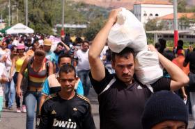 MAIS DE 1,7 MILHÕES DE VENEZUELANOS ENTRARAM NA COLÔMBIA APÓS REABERTURA DA FRONTEIRA HÁ UM MÊS