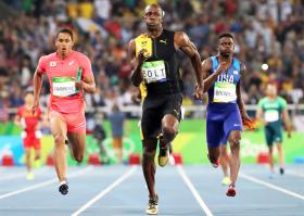 BOLT RECUSA FUTEBOL AMERICANO, MAS PISCA OLHO AO MANCHESTER UNITED