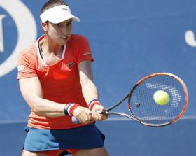 TENISTA CHRISTINA MCHALE VENCE TORNEIO DE TÓQUIO E ERGUE PRIMEIRO TROFÉU DA CARREIRA