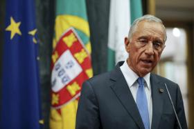 PRESIDENTE PROMULGA DIPLOMA DO GOVERNO SOBRE REAGRUPAMENTO DE AÇÕES