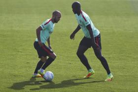 ANDRÉ ANDRÉ JÁ TREINOU COM RESTANTES COLEGAS DA SELEÇÃO PORTUGUESA