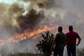 INCÊNDIOS: FOGO “COMEÇA A DAR TRÉGUAS” NO ALGARVE