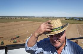 MINISTRO DA AGRICULTURA NÃO ACREDITA EM SUSPENSÃO DE FUNDOS EUROPEUS