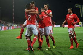 BENFICA VENCE EM AROUCA E SOBE PROVISORIAMENTE À LIDERANÇA DA I LIGA