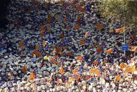 SEPARATISTAS CATALÃES MANIFESTAM-SE NAS RUAS A FAVOR DA INDEPENDÊNCIA