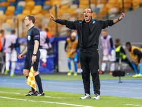 TREINADOR DO NÁPOLES ANTEVÊ ENCONTRO DIFÍCIL DIANTE DE UM BENFICA MUITO ORGANIZADO
