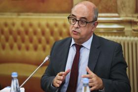 MINISTRO DEFENDE QUE INQUÉRITO VISA CORRIGIR O QUE CORREU MAL NOS COMANDOS E NÃO A EXTINÇÃO