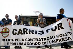DEZENAS DE DIRIGENTES E DELEGADOS SINDICAIS PROTESTAM JUNTO AO MINISTÉRIO DAS FINANÇAS