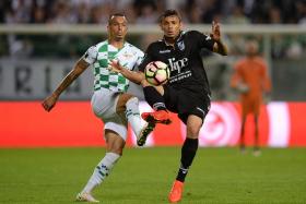 VITÓRIA DE GUIMARÃES SOBE AO QUINTO LUGAR DA I LIGA AO VENCER EM MOREIRA DE CÓNEGOS