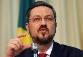 BRASIL: EX-MINISTRO PRESO É ACUSADO DE INTERMEDIAR LIBERAÇÃO DE CRÉDITO PARA OBRAS DA ODEBRECHT EM ANGOLA