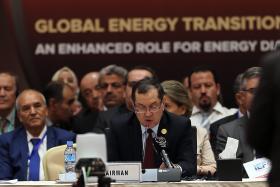 PAÍSES EXPORTADORES DE PETRÓLEO VÃO REDUZIR PRODUÇÃO PARA 32,5 MILHÕES DE BARRIS EM 2017