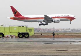 TAAG RECEBE HOJE ÚLTIMO BOEING 777-300 DE ENCOMENDA DE TRÊS