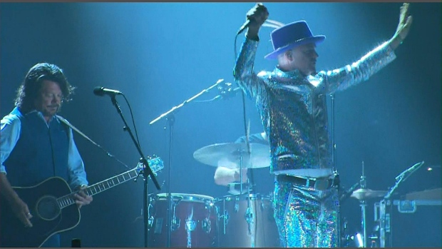 A banda Tragically Hip durante uma atuação no ACC - 10 de agosto de 2016