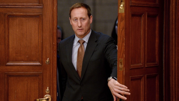 O então ministro da Justiça Peter MacKay no Parliament Hill - 27 de abril de 2015 (Sean Kilpatrick / The Canadian Press)