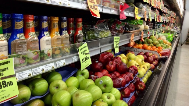 TRINTA E UM MIL MILHÕES DE DÓLARES EM COMIDA VAI PARA O LIXO ANUALMENTE NO CANADÁ