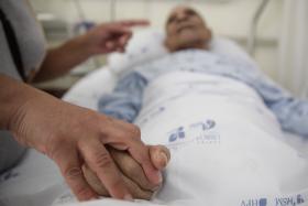 CAMPANHA DEFENDE “QUALIDADE E DIGNIDADE ATÉ AO FIM” DOS DOENTES PALIATIVOS