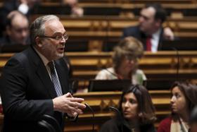 ÓBITO/JOSÉ LELLO: PRESIDENTE DA REPÚBLICA LEMBRA “CONTRIBUTO PARA A CAUSA PÚBLICA” DE SOCIALISTA