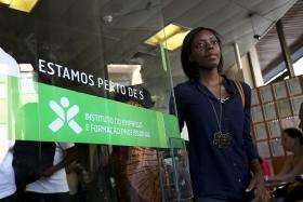 GOVERNO QUER IMPEDIR TRABALHADORES DE SALTAREM “DE ESTÁGIO EM ESTÁGIO”
