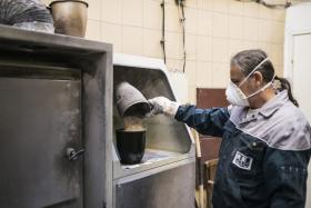 VATICANO PROÍBE DISPERSÃO DE CINZAS DE MORTOS NA NATUREZA OU LOCAIS PROFANOS