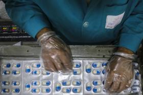 ANGOLA VAI RECEBER FÁBRICA DE MEDICAMENTOS E SOROS