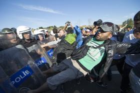 TURQUIA APROVA PROLONGAMENTO DO ESTADO DE EMERGÊNCIA POR TRÊS MESES