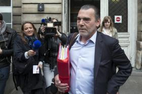 PARIS/ATENTADOS: ADVOGADOS ABANDONAM DEFESA DE PRINCIPAL SUSPEITO