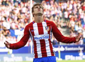 ANTOINE GRIEZMANN ACREDITA QUE “POUCO A POUCO” ATINGIRÁ NÍVEL DE MESSI E RONALDO