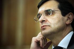 COMISSÃO PARLAMENTAR DE SAÚDE APROVA POR UNANIMIDADE PRESENÇA DE CAMPOS FERNANDES