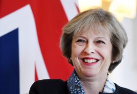 BREXIT: PRIMEIRA-MINISTRA BRITÂNICA ACIONA ARTIGO SOBRE SAÍDA DA UE ATÉ FINAL DE MARÇO