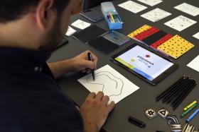 APLICAÇÃO QUE DÁ VIDA A JOGOS DESENHADOS NUM PAPEL CRIADA EM COIMBRA
