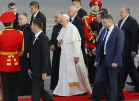 PAPA FRANCISCO CHEGOU AO AZERBAIJÃO APÓS VISITA À GEÓRGIA