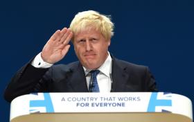 SÍRIA: CHEFE DA DIPLOMACIA DE LONDRES ADMITE NOVAS “OPÇÕES MILITARES”