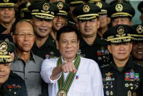 PRESIDENTE DAS FILIPINAS DIZ A OBAMA PARA “IR PARA O INFERNO”