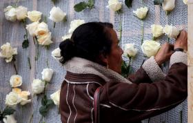 MILHARES NAS RUAS DE BOGOTÁ PARA PEDIR PAZ NA COLÔMBIA