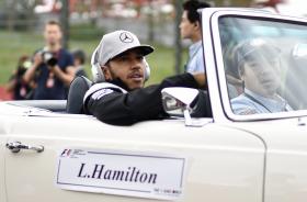 LEWIS HAMILTON DIZ QUE RONALDO É “O MELHOR FUTEBOLISTA DO MUNDO”