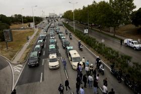 TÁXIS: PR APELA À SERENIDADE E FAZ VOTOS PARA MANIFESTAÇÃO SEM VIOLÊNCIA