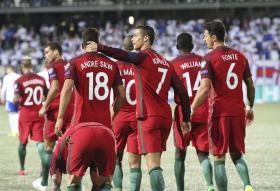 MUNDIAL2018: PORTUGAL GOLEIA NAS ILHAS FAROÉ, COM ‘HAT-TRICK’ DE ANDRÉ SILVA