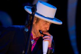 NOBEL: DISTINÇÃO DE BOB DYLAN É “SINAL CLARO DE QUE OS TEMPOS ESTÃO A MUDAR” — MARCELO