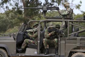 COMANDOS AGUARDAM PARTIDA PARA MISSÃO DA ONU