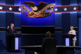 EUA/ELEIÇÕES: CLINTON ACUSA TRUMP DE SER UMA “MARIONETA” DE PUTIN